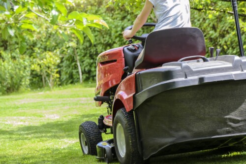 mowing-the-grass-g5f2a860db_1920